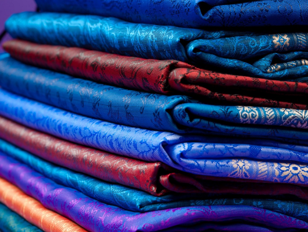 深圳某絲綢廠訂購(gòu)3臺(tái)蒸汽熱源機(jī)!